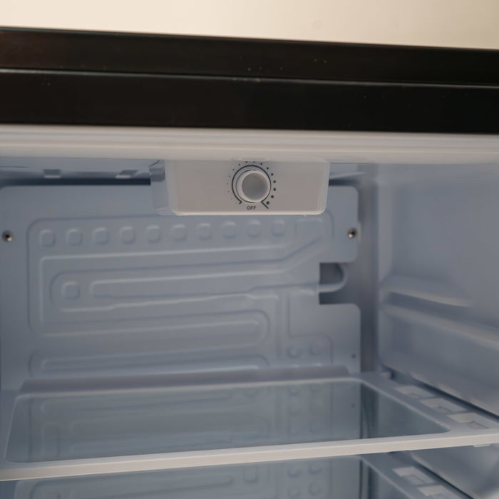 Réfrigérateur compact Danby de 2,6 pi³ et de 17,68 po - noir mat - DAR026A2BDB