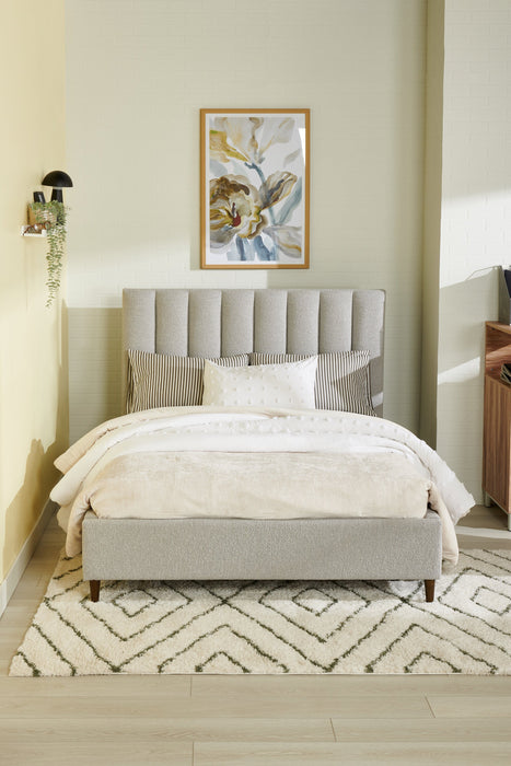 Lit plateforme rembourré Rain de Kort & Co. en tissu gris clair capitonné - format lit double