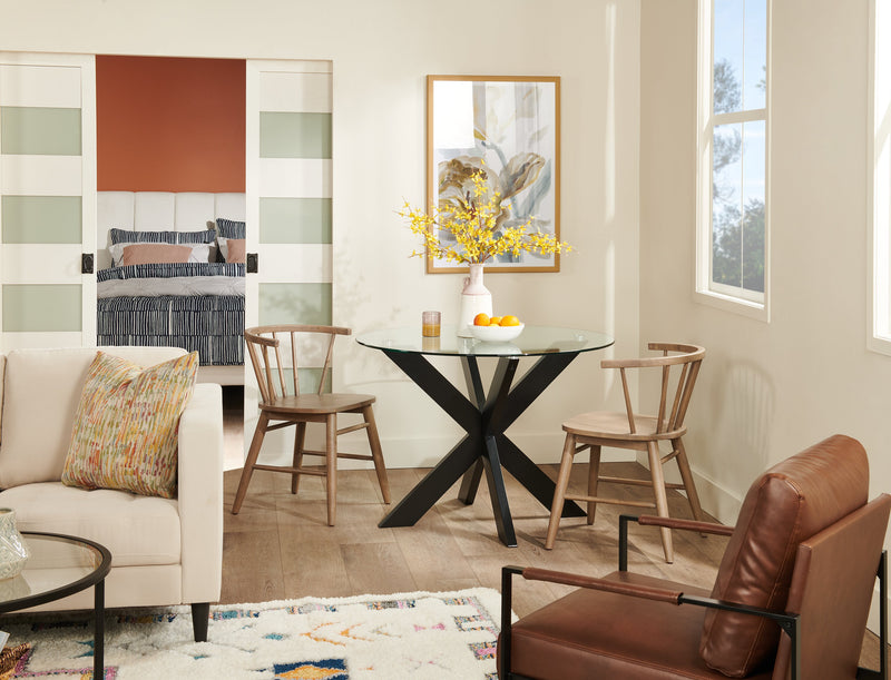 Chaise de salle à manger Remi avec dossier à barreaux en forme de fuseau courbé - brune