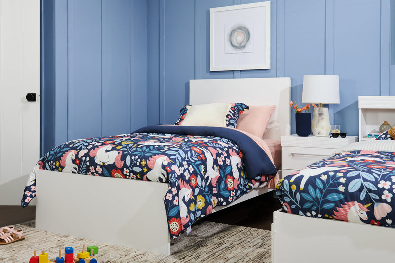 Lit à panneaux Riley avec tête de lit et cadre de lit pour enfants, fabriqué au Canada, blanc - format lit simple