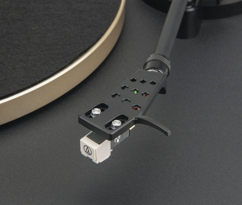 Tourne-disque Spinner de JBL avec Bluetooth