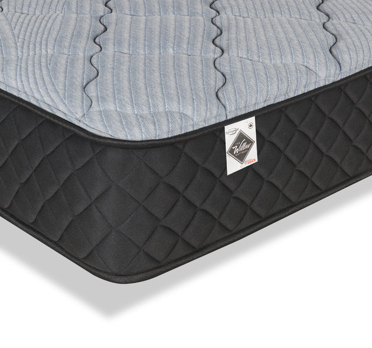 Matelas semi-ferme à plateau régulier dans une boîte Red Cedar de Springwall pour véhicule récréatif