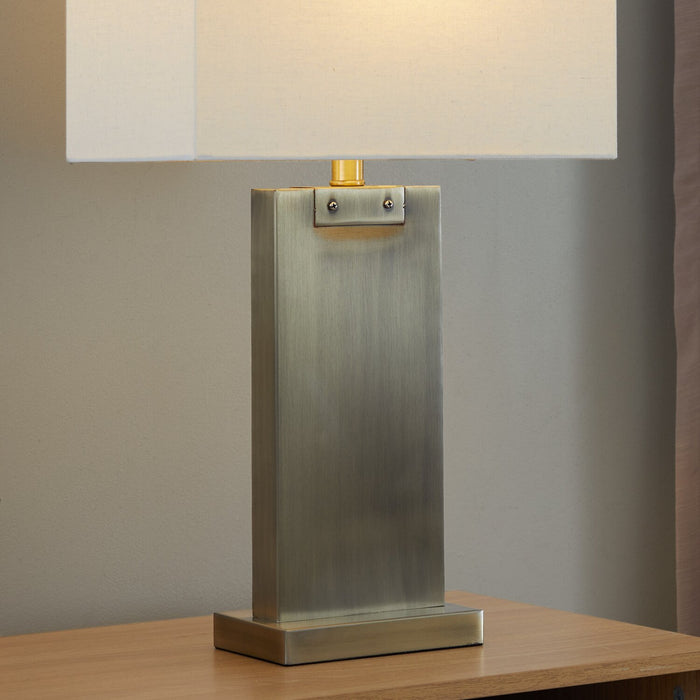 Lampe de table Nolan de 26 po en métal laiton antique 