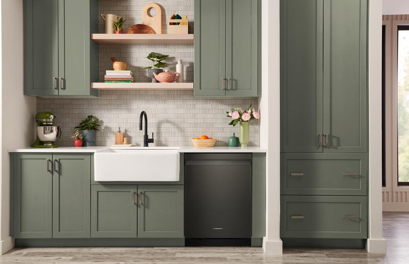 Lave-vaisselle KitchenAid de 24 po et de 44 dBA avec troisième panier 360° Max JetsMC - minerai noir - KDPS624SBE 