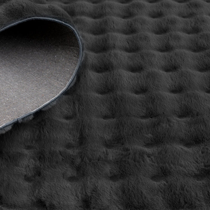 Carpette Dream Step à bulles en fausse fourrure gris foncé avec mousse à mémoire de forme - 5 pi x 7 pi