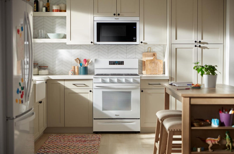 Cuisinière à gaz Whirlpool de 5 pi³ avec friture à air et autonettoyage - blanche - WFGS5030RW