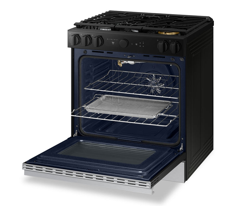 Cuisinière intelligente à gaz encastrée Samsung de 6 pi³ avec friture à air et Air Sous Vide - acier inoxydable - NSG6DG8500SRAA