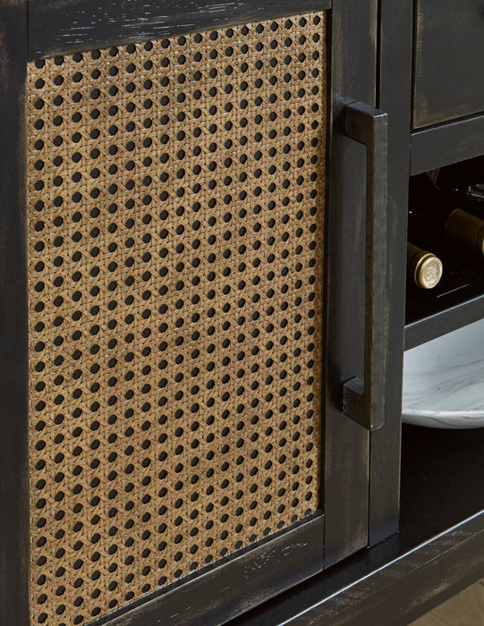 Desserte de salle à manger Shaw de 56 po (L) avec rangement, support à vin intégré et détails à apparence de canne - noire