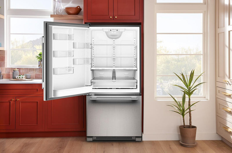 Réfrigérateur KitchenAid de 22 pi³ et de 33 po de profondeur standard à congélateur inférieur - KRBL133SPS