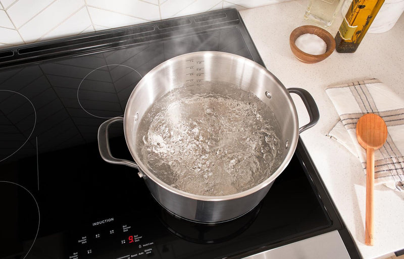 Cuisinière à induction Whirlpool de 6,4 pi3 avec friture à air sans préchauffage - acier inoxydable - WSIS5030RZ