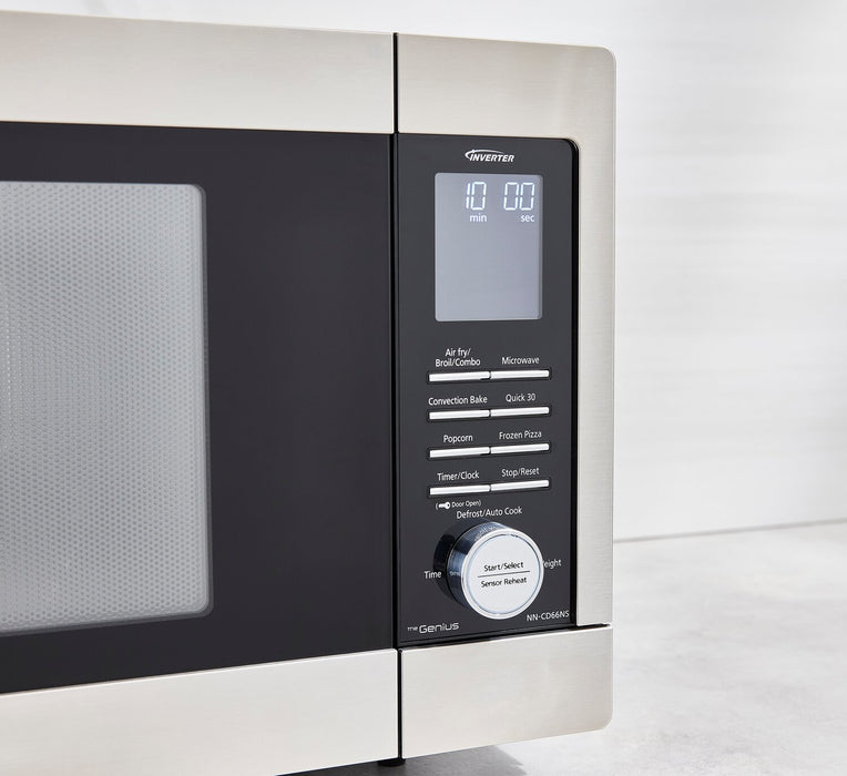 Four à micro-ondes de comptoir Panasonic de 1,3 pi3 avec friture à air - NNCD66NSCF