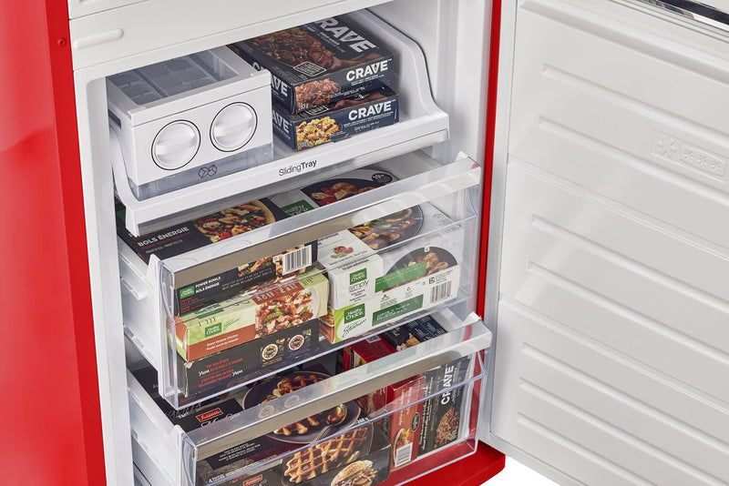 Réfrigérateur Classic Rétro par Unique de 24 po et de 12 pi3 à congélateur inférieur - pomme rouge bonbon - UGP-340L AC R