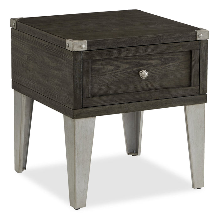 Table de bout industrielle London de 19 po - fini en bois gris et pattes en métal argenté   