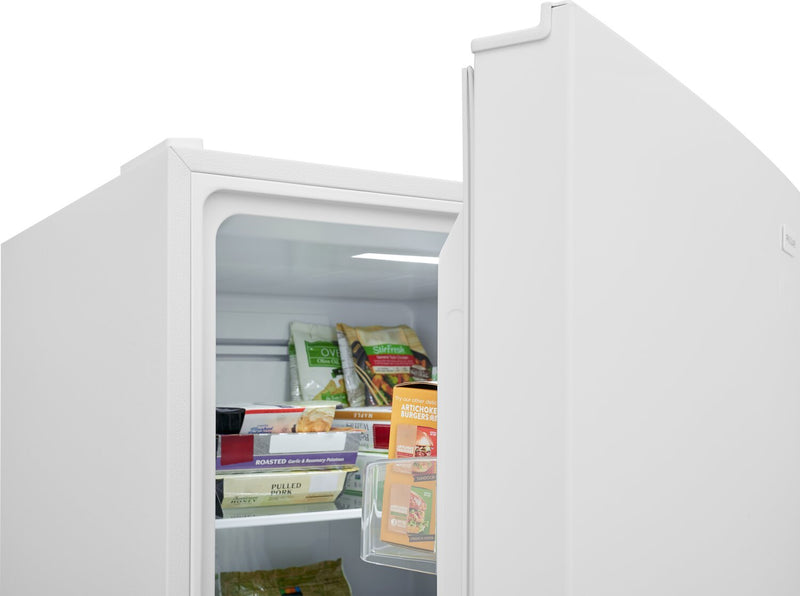 Congélateur vertical Frigidaire de 21 pi³ qui convient à une installation dans un garage - blanc - FFUV2136AW