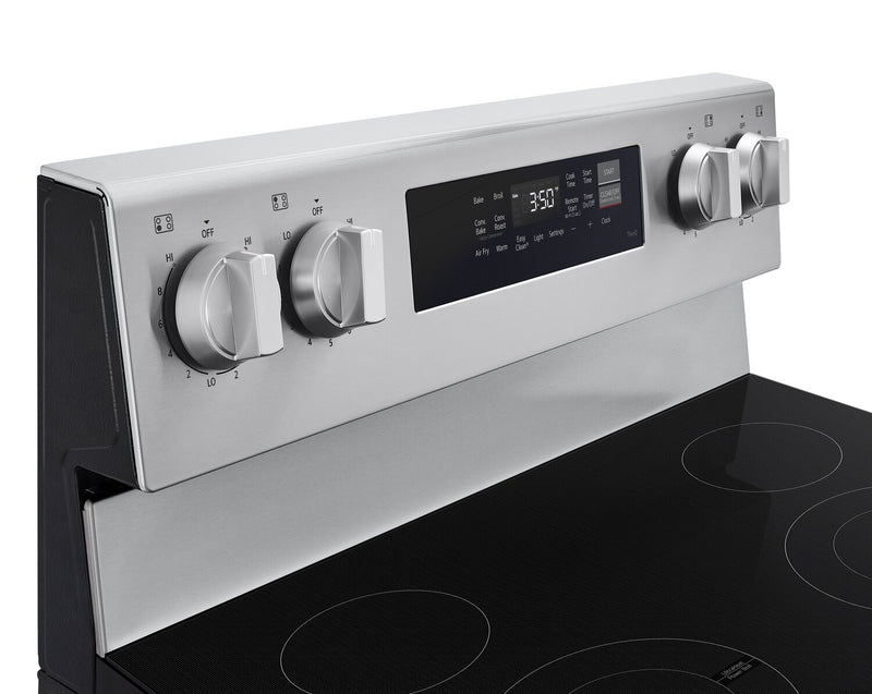 Cuisinière intelligente électrique LG de 6,3 pi³ et de 30 po avec convection ProBake ConvectionMD et EasyCleanMD - acier inoxydable - LREN6321YE