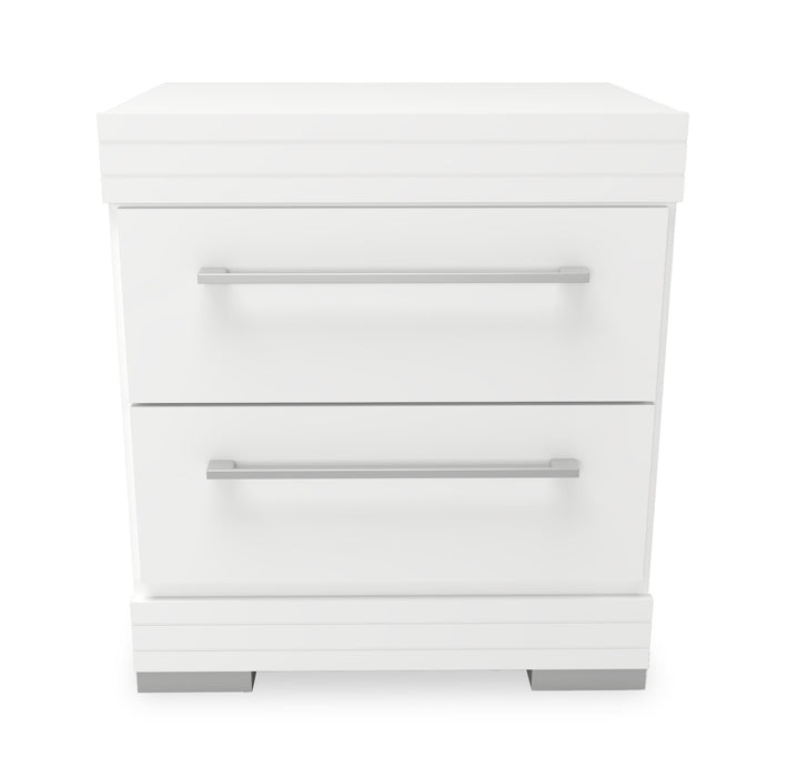 Ensemble de chambre à coucher Riley 6 pièces avec lit à panneaux, commode, miroir et table de nuit, fabriqué au Canada, blanc - format lit double