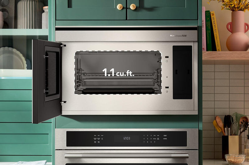 Four à micro-ondes encastré KitchenAid de 1,1 pi3 à convection avec friture à air - acier inoxydable PrintShieldMC - YKMBT730SPS