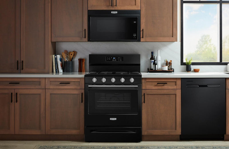 Cuisinière à gaz Maytag de 5 pi3 à convection avec friture à air sans préchauffage - noire - MFGS6030RB
