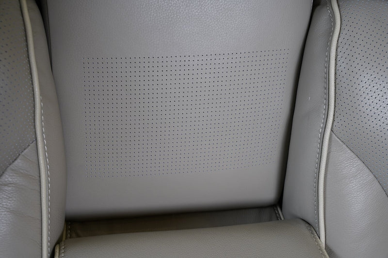 Causeuse de massage à inclinaison électrique Elite de 74 po en cuir véritable avec son immersif et appuie-têtes électriques - mastic