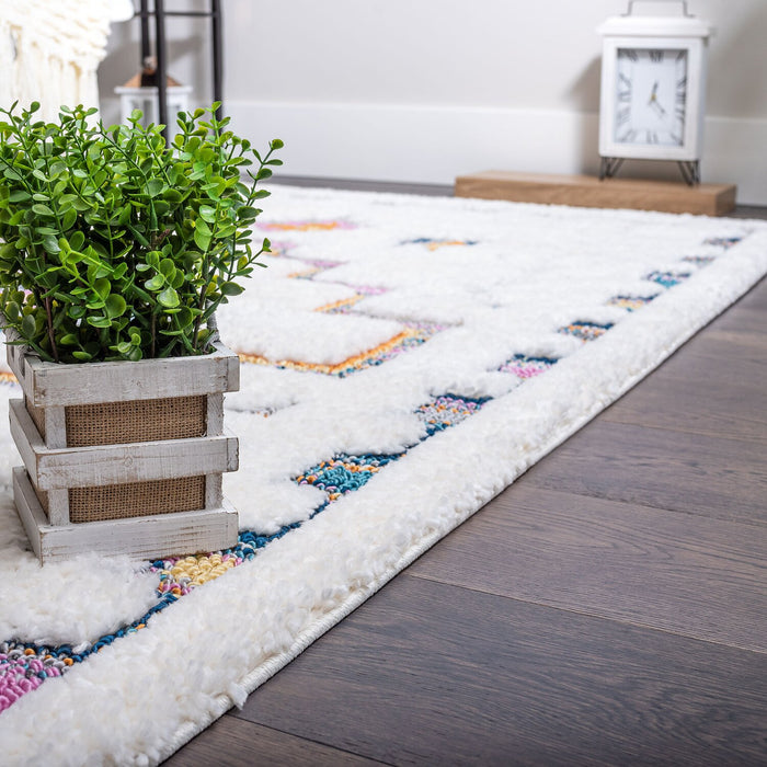 Carpette à poil long Ellis multicolore à motif géométrique - 5 pi 3 po x 7 pi 7 po