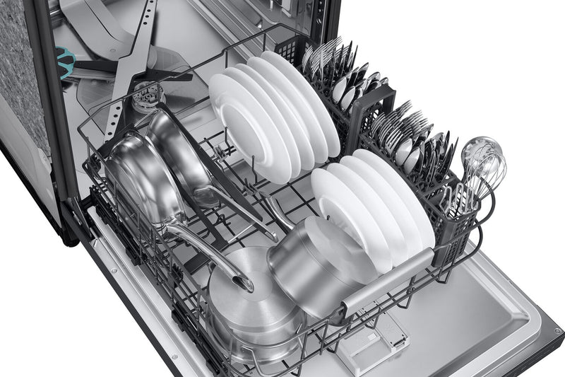 Lave-vaisselle Samsung de 24 po et de 38 dBA avec commandes sur le dessus, nettoyage avec IA et 3e panier - DW90F89T0UMTAA
