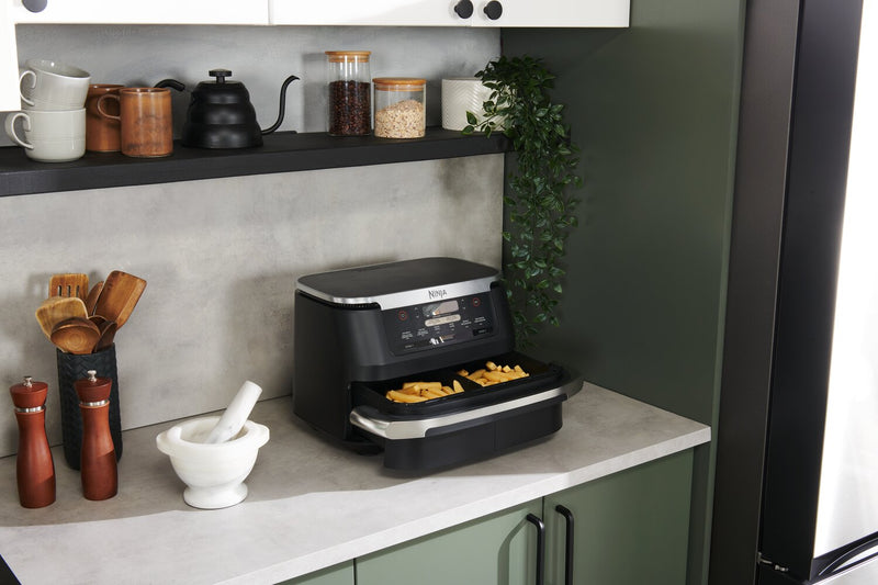 Friteuse à air 6 en 1 FlexBasketMC Ninja Foodi avec technologie DualZoneMC et MegaZoneMC de 7 pintes - DZ071C