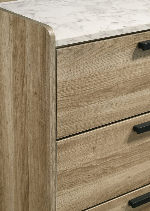 Commode verticale de chambre à coucher Sable de 31 po (L) x 47 po (H) à 4 tiroirs - brun clair