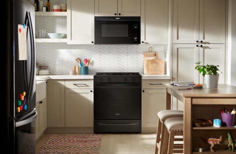 Cuisinière à gaz intelligente Whirlpool de 30 po, 5 pi³ – noir – WSGS3330TB