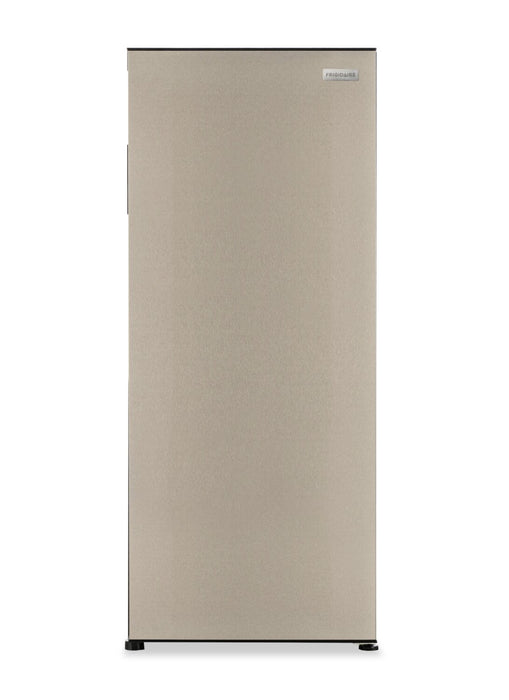 Congélateur vertical convertible Frigidaire de 10 pi3 qui convient à une installation dans un garage - EFRF1059