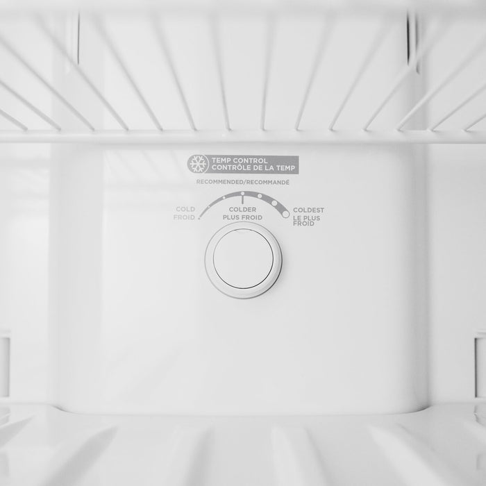 Réfrigérateur Danby de 18 pi³ et de 27 po à congélateur supérieur - blanc - DFF176B1WDB