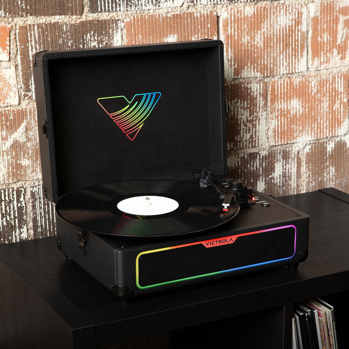 Tourne-disque illuminé en forme de valise Journey Glow de Victrola - noir (VSC-700SB-BLK)