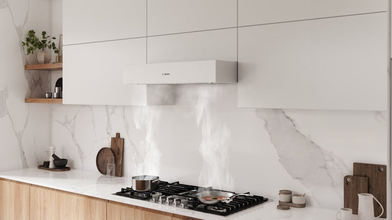 Hotte de cuisinière sous l’armoire Bosch de série 500 de 30 po - DUH50353UC