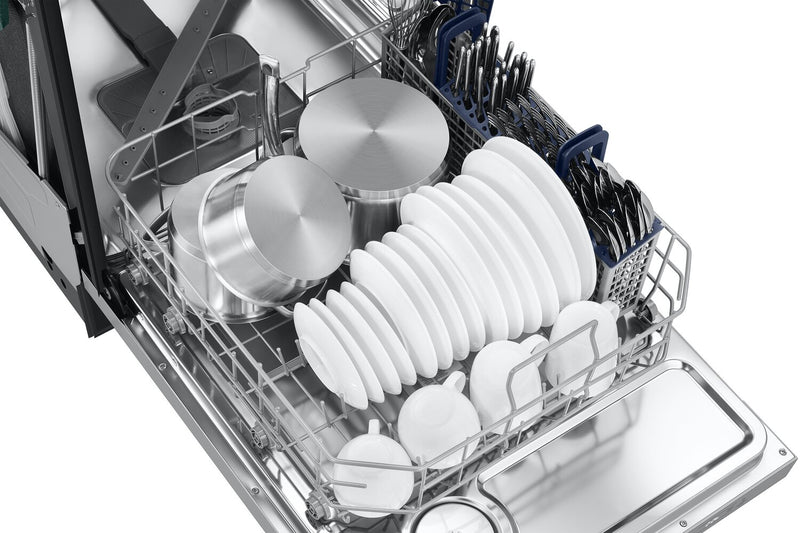Lave-vaisselle Samsung de série 5500 de 24 po et de 48 dBA avec commandes sur le dessus et 3e panier - DW80DG5500SRAA