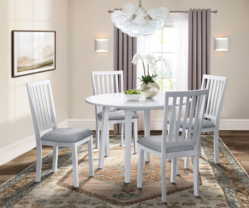 Chaise de salle à manger Bryn avec siège en tissu, dossier à lattes – blanch et gris