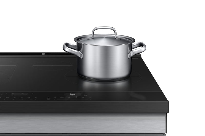 Cuisinière à induction encastrée Samsung de 6,3 pi³ avec friture à air - acier inoxydable - NSI6DG9300SRAC