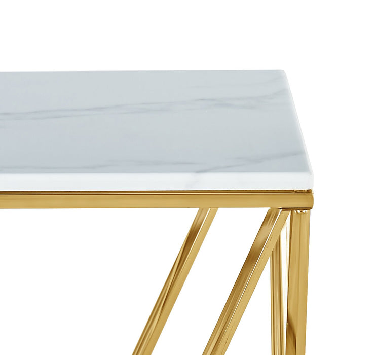 Table de bout carrée moderne Amanda de 21,5 po - dessus en marbre blanc avec base en métal doré