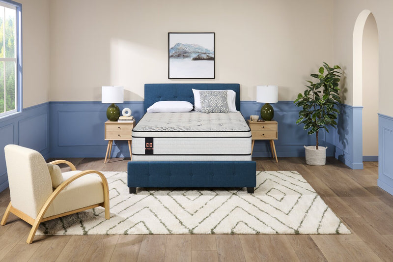 Ensemble Matelas moelleux à Euro-plateau Alora PosturepedicMD Plus de Sealy pour grand lit