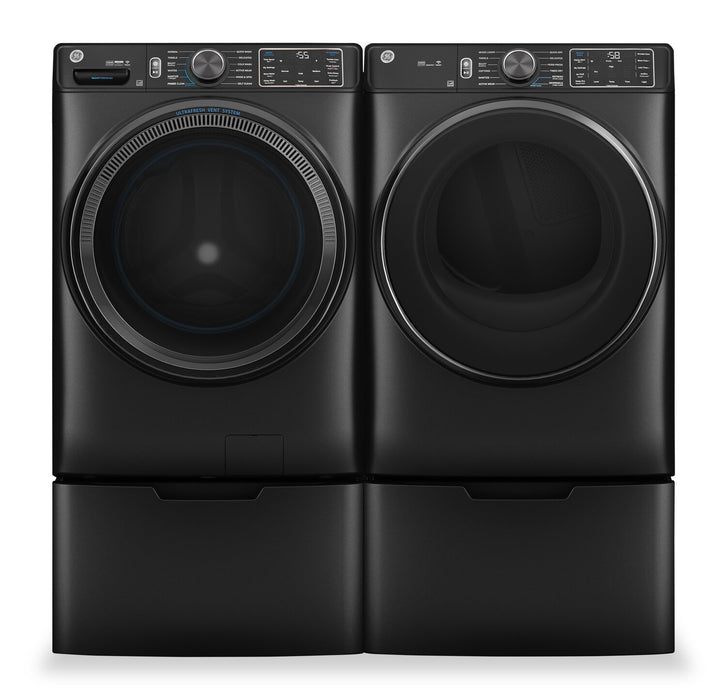 Laveuse à chargement frontal de 5,8 pi3 et sécheuse électrique de 7,8 pi3 de GE avec vapeur et Wi-Fi intégré