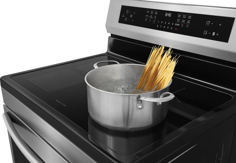 Cuisinière à induction Frigidaire Gallery de 5,3 pi³ avec commandes à l’arrière - acier inoxydable - GCRI306CBF