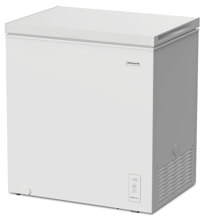 Congélateur coffre convertible en réfrigérateur Frigidaire de 7 pi3 qui convient à une installation dans un garage - FFCS0762AW