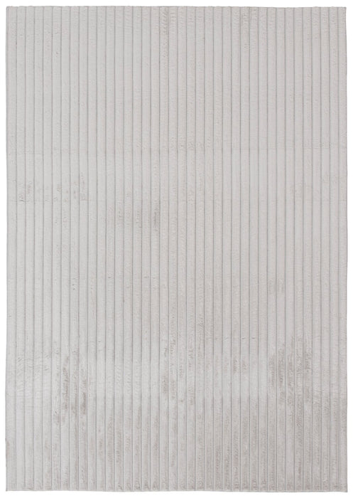 Carpette Channel en fausse fourrure gris clair avec revers en mousse à mémoire de forme - 7 pi x 10 pi