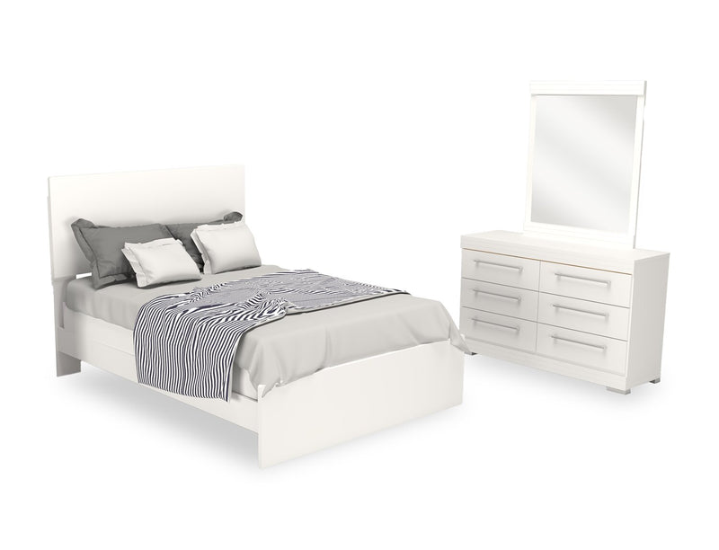Ensemble de chambre à coucher Riley 5 pièces avec lit à panneaux, commode et miroir, fabriqué au Canada, blanc - format lit double