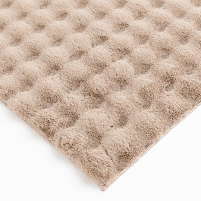 Carpette Bubble en fausse fourrure taupe avec revers en mousse à mémoire de forme - 7 pi x 10 pi