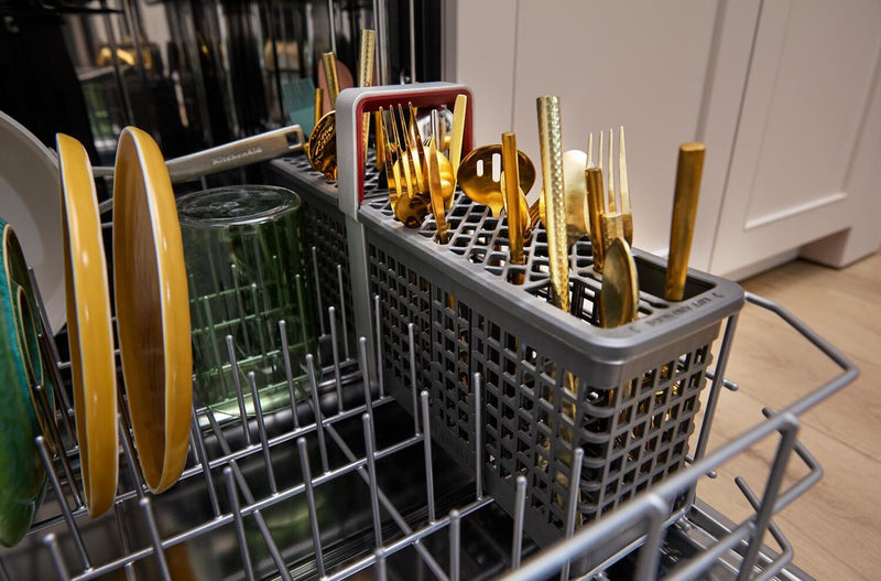 Lave-vaisselle KitchenAid de 24 po et de 44 dBA avec troisième panier 360° Max JetsMC - genièvre - KDTS624SJP