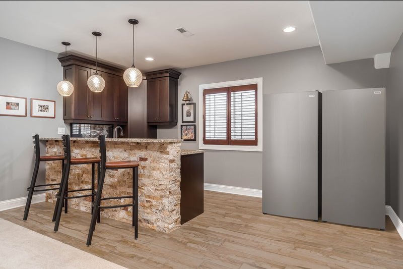 Réfrigérateur Frigidaire de 20 pi3 et de 32,6 po à 1 porte qui convient à une installation dans un garage - FRAE2022AF