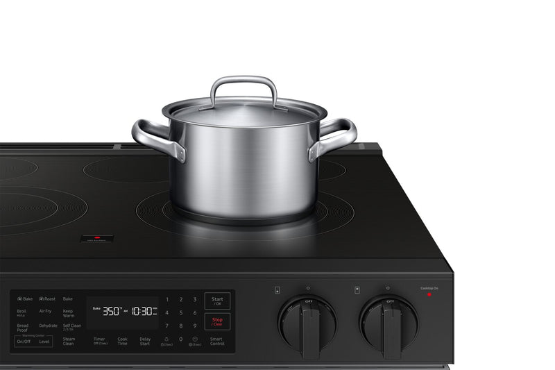Cuisinière intelligente électrique encastrée Samsung de 6,3 pi³ avec friture à air - acier inoxydable - NSE6DG8300SRAC