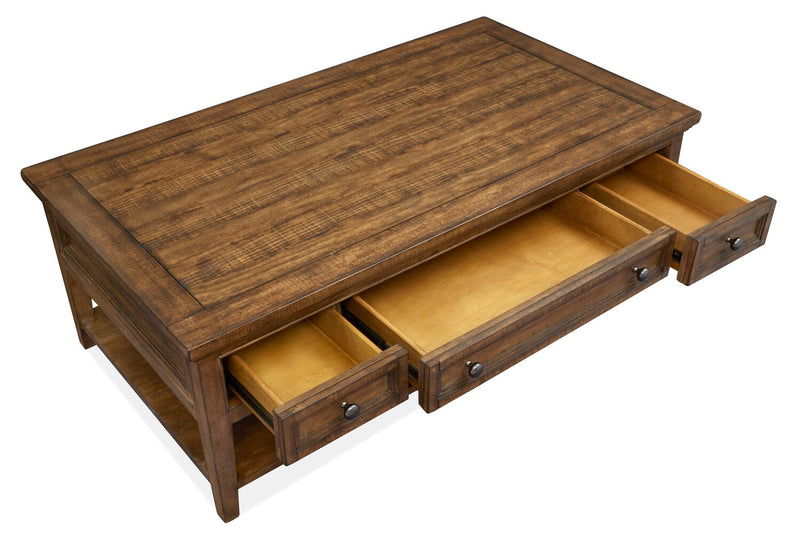 Table à café traditionnelle Hanson de 50 po en pin - muscade grillée