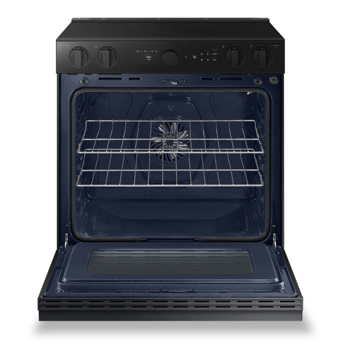 Cuisinière intelligente électrique encastrée Samsung de 6,3 pi³ avec friture à air et Air Sous Vide - noir mat - NSE6DG8500MTAC