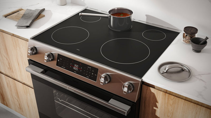 Cuisinière électrique Bosch série 100 de 5,8 pi3 et de 30 po avec préchauffage rapide et friture à air - acier inoxydable - HEF1050MC