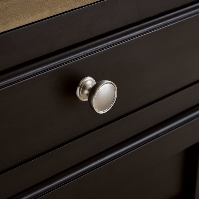 Table à café Wells de 46 po en bois massif avec dessus relevable, rangement et roulettes - deux teintes de brun